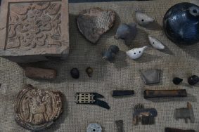Вес некоторых предметов, найденных археологами, достигает 500 килограммов. Фото: Владимир Новиков