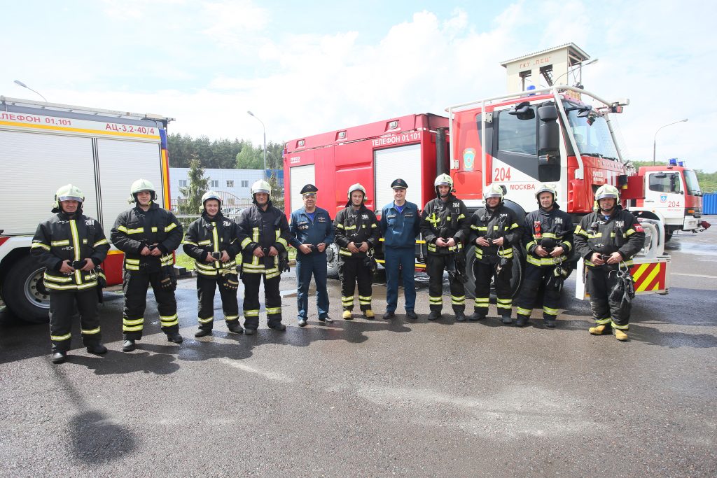Службы спасения обеспечат безопасность москвичей летом. Фото: Антон Гердо