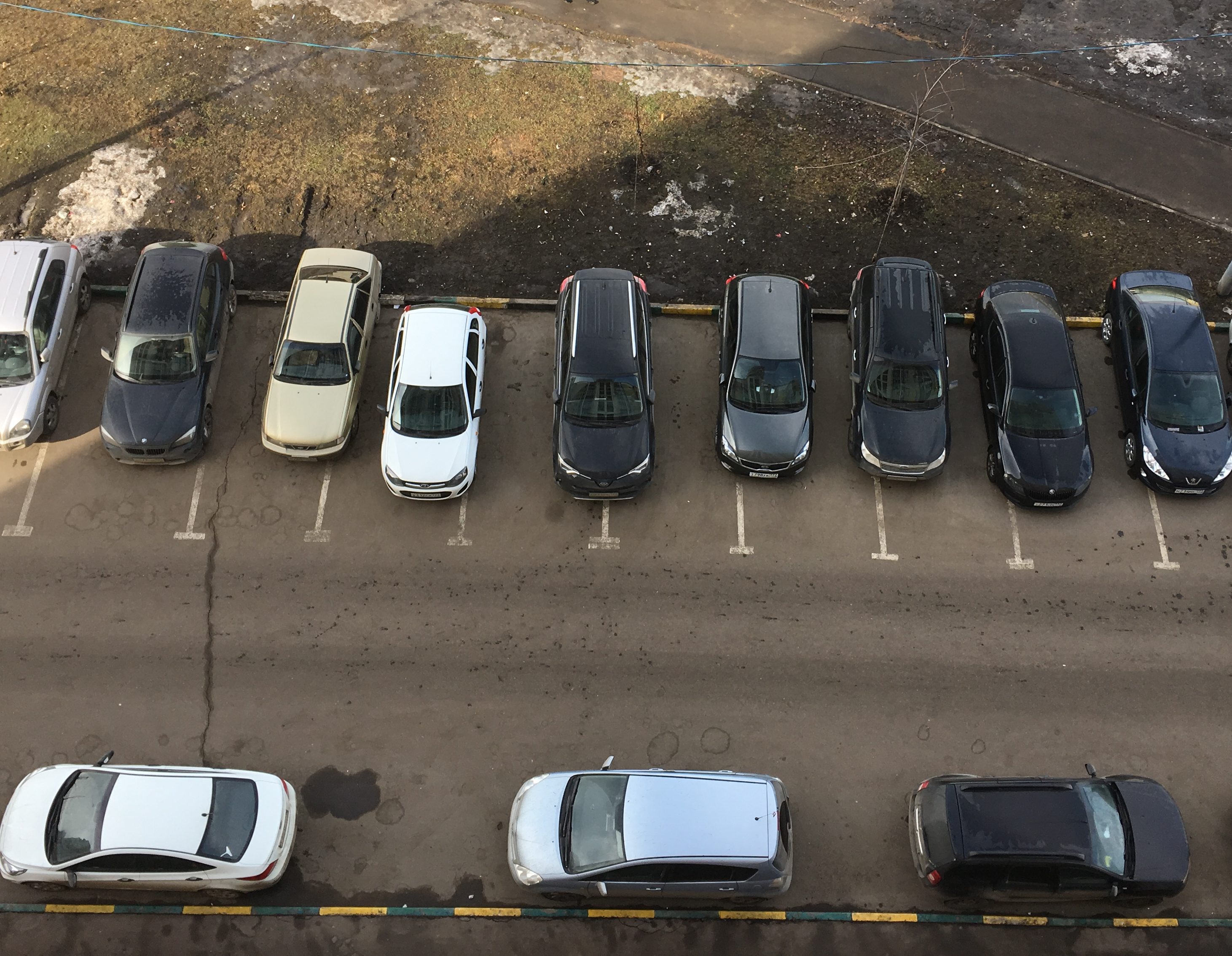 Новую парковочную зону устроят в Ватутинках в 2018 году. Фото: Мария Иванова