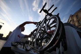 Столичные велосипедисты смогут использовать как ключ к парковке «Тройку». Фото: Антон Гердо