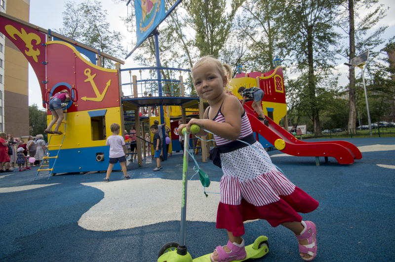 Детские площадки обустроят в Первомайском до конца лета