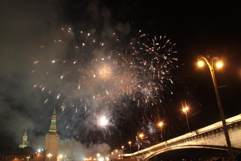 Грандиозный салют планируется в Москве в честь Дня России