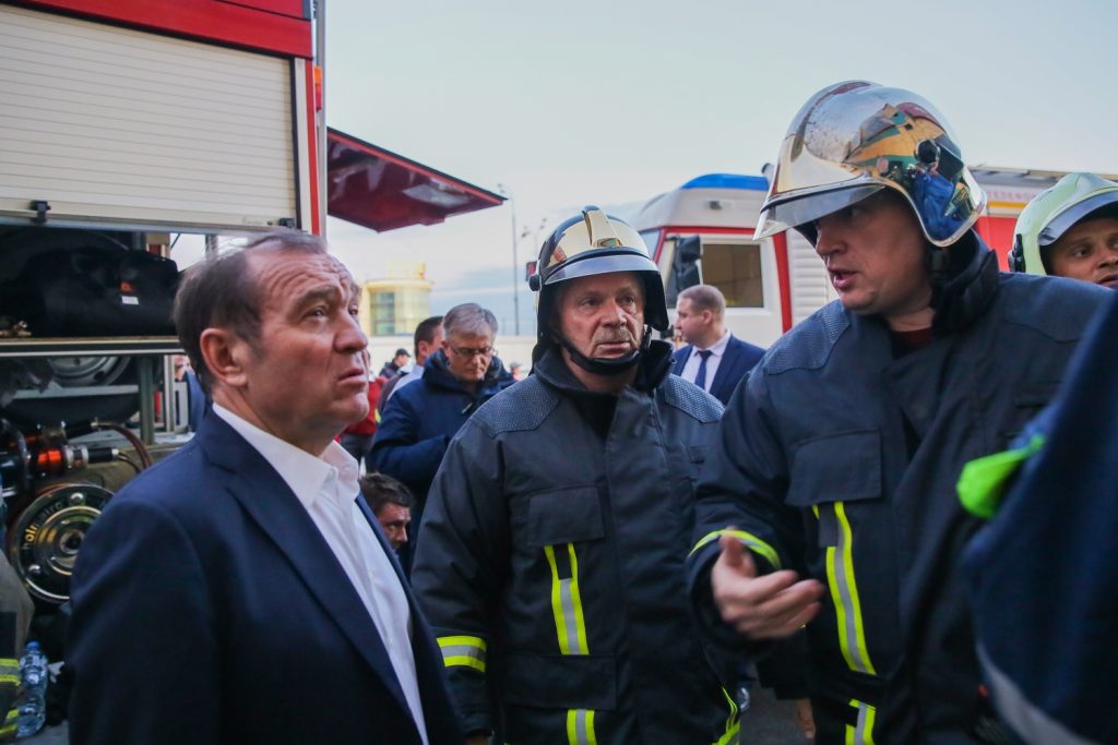 Высокий профессионализм московских пожарных и спасателей отметил после ликвидации пожара заместитель мэра столицы Петр Бирюков.