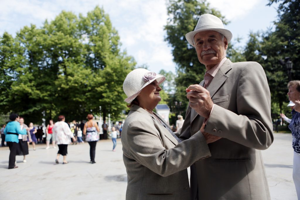 Традиционное чествование юбиляров супружеской жизни в июле решили провести масштабно и торжественно. Фото: архив, «Вечерняя Москва»