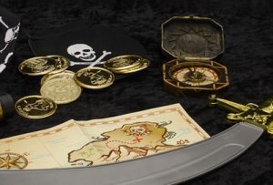 Детям предстоит выполнить ряд заданий, передвигаясь по территории культурного учреждения с картой, чтобы прийти к заветной цели — найти клад. Фото: pixabay.com