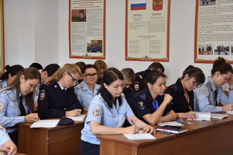 Общественники посетили отдел полиции «Коммунарский»