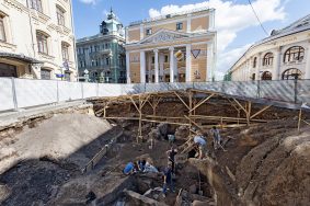 Свыше тысячи артефактов найдено на Биржевой площади в центре Москве