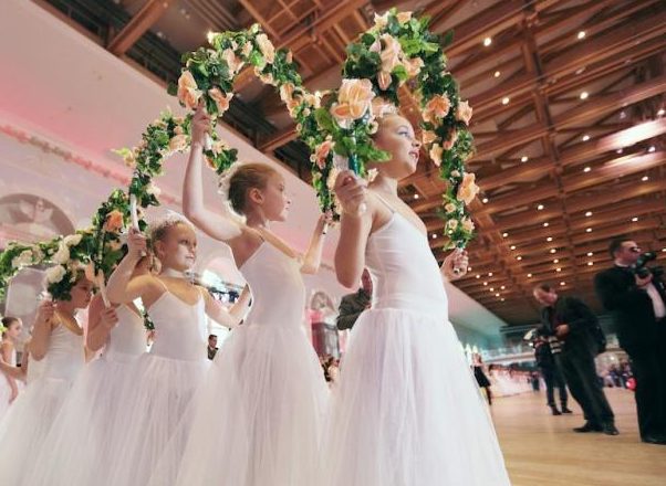 Вальс цветов: новомосквичей приглашают на сказочный бал во Внуковское