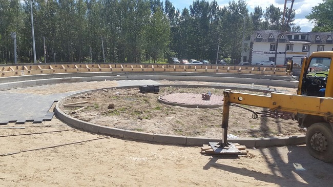 Начало работ по строительству амфитеатра в Кокошкино. Фото: администрация поселения Кокошкино