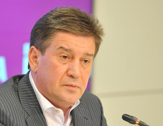 Руководитель Департамента труда и социальной защиты населения Москвы Владимир Петросян ответит на вопросы москвичей