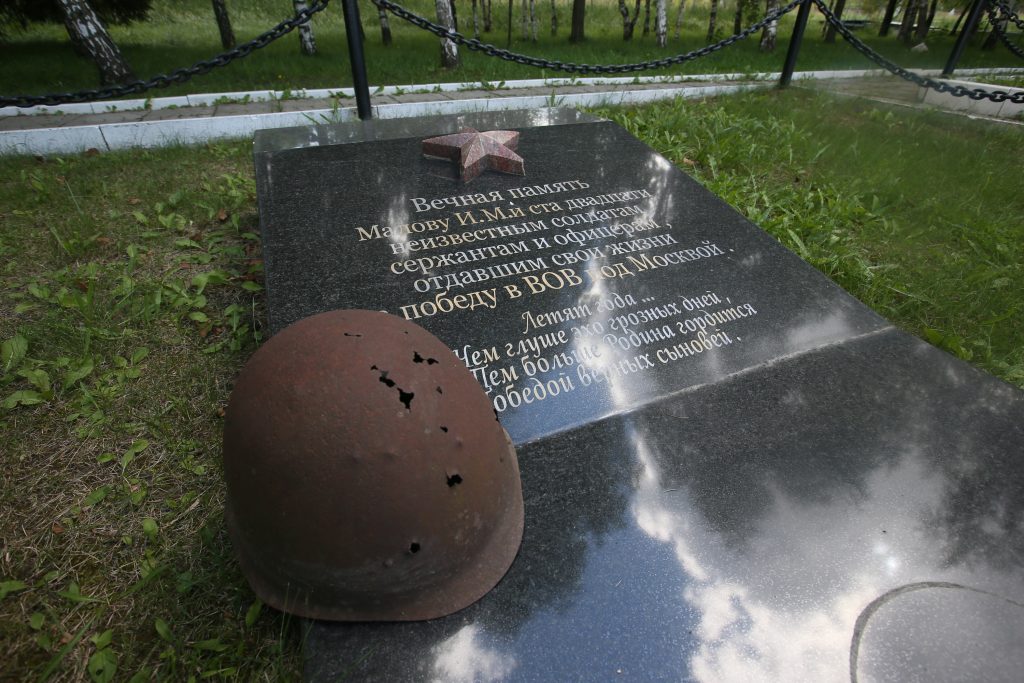 8 августа 2017 года. Крек- шинский мемориал павшим солдатам Великой Отече- ственной вой ны. Фото: Виктор Хабаров