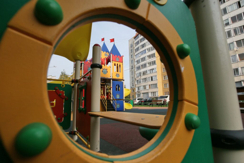 13 сентября 2017 года. Щербинка. Так выглядят новые детские площадки. Фото: Виктор Хабаров 