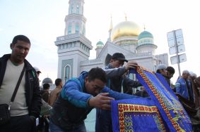 В Москве верующие начали праздновать Курбан-байрам