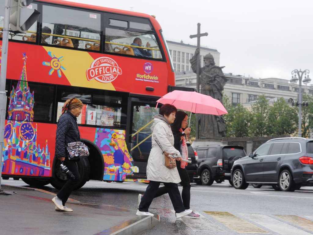Москва организует «профильные» парковки для автобусов с туристами