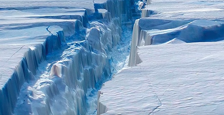 Канадцы нашли «дыру» во льду Южного Полюса
