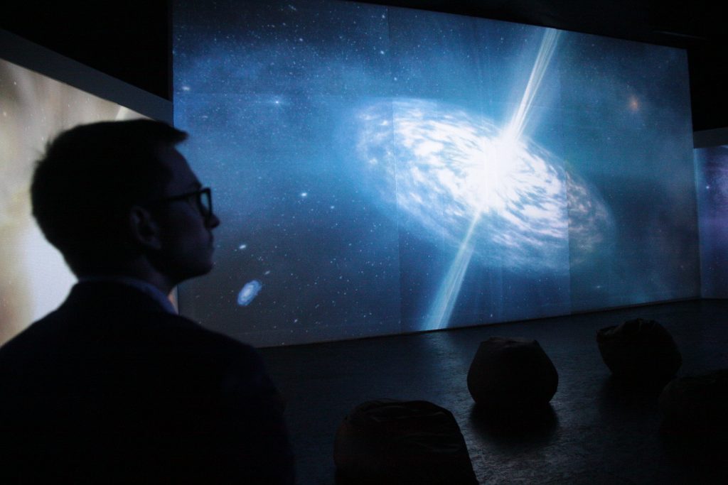 Выставка «Тайны космоса»: жителям Десеновского расскажут о звездном небе