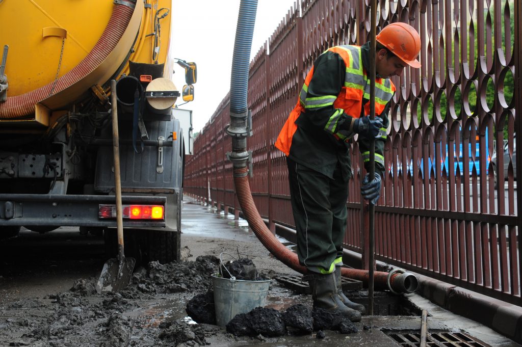 Ливневую канализацию отремонтируют в Марушкинском