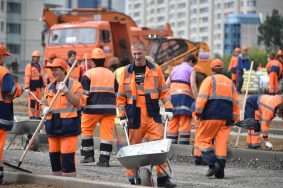 Более 200 километров дорог построят в Москве за три года