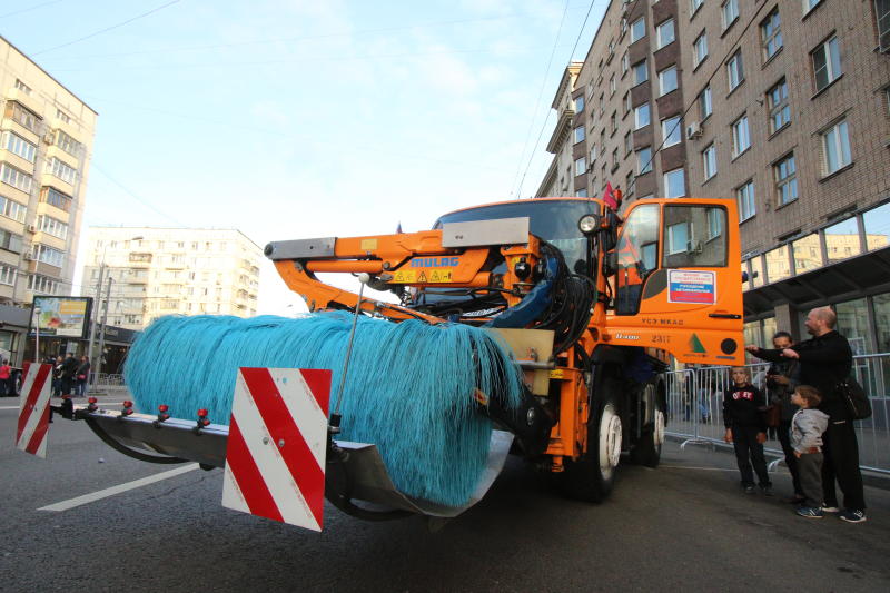 Новая техника для уборки улиц появится в Марушкинском. Фото: архив, "Вечерняя Москва"