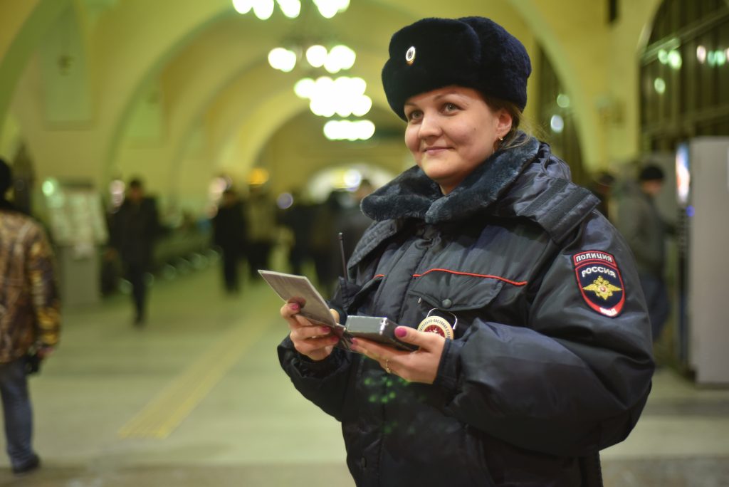 Сотрудники полиции сменили форму одежды на зимнюю. Фото: архив, "Вечерняя Москва"