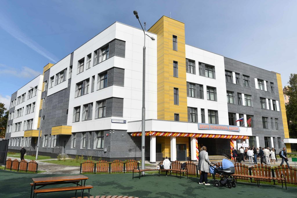 Четыре школы в Новой Москве обновят и расширят в 2018 году