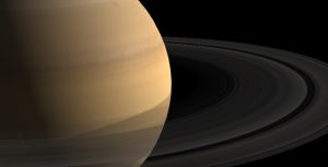 "Ближайшее окружение" Сатурна хранит множество загадок. Фото: скриншот YouTube