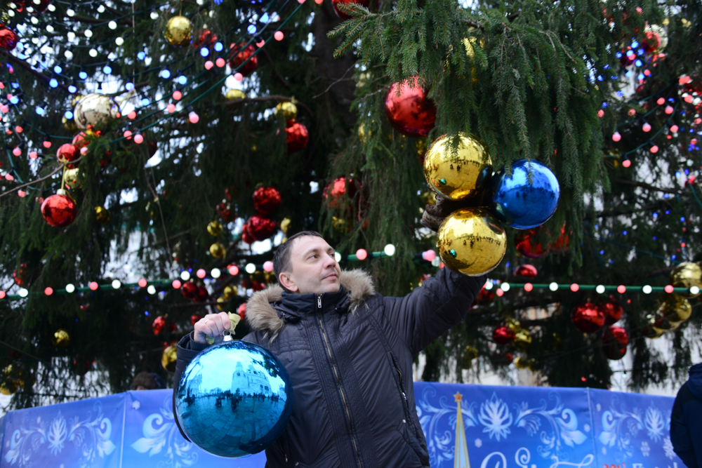 Девятиметровую елку установят в Кленовском на Новый год