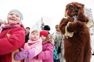 Зимнюю детскую игровую программу проведут в Доме культуры «Солнечный». Фото: архив, «Вечерняя Москва»