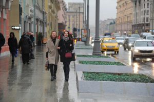 Теплая и сырая погода сохранится на выходных. Фото: Светлана Колоскова, «Вечерняя Москва»
