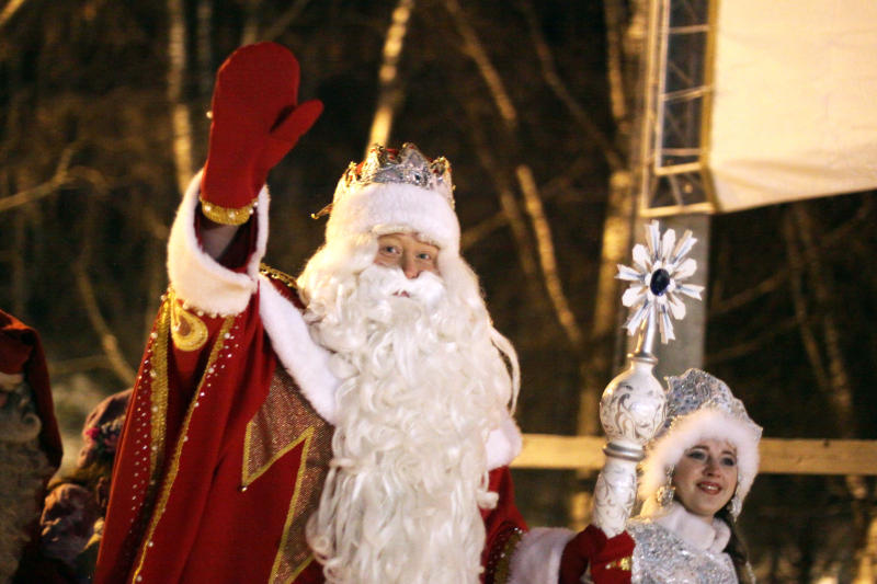 Юные жители Марушкинского смастерят елочные игрушки ко дню рождения Деда Мороза