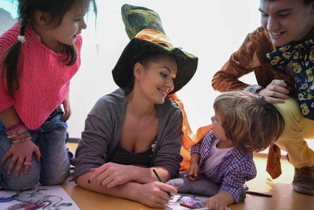 Актриса Мария Кожевникова считает главным чудом в своей жизни рождение детей. Фото: Сергей Бобылев, ТАСС 