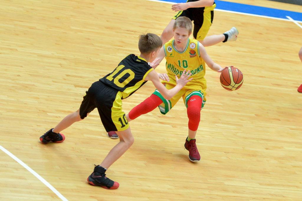 Товарищеский матч по баскетболу пройдет в Марушкинском