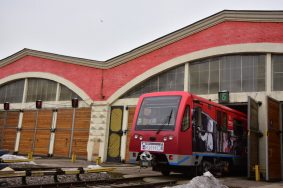 Поезд «Путешествие в Рождество» начал курсировать в метро Москвы