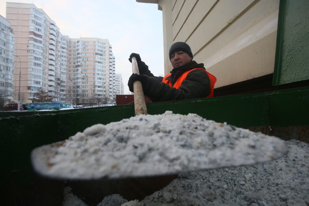 Москву предупредили о гололеде из-за ночных морозов