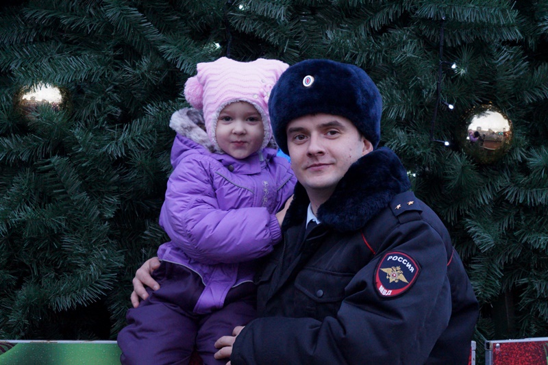 Более 125 полицейских и представителей Росгвардии обеспечили безопасность новомосквичей в новогоднюю ночь