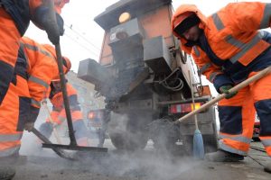 Ремонт дорог пройдет в поселении Кокошкино. Фото: архив, «Вечерняя Москва»
