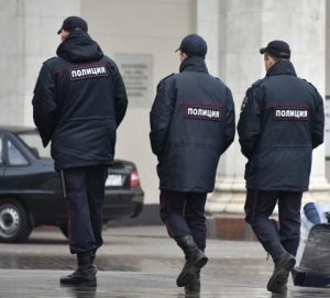 Сотрудники полиции задержали правонарушителя. Фото: архив, «Вечерняя Москва»