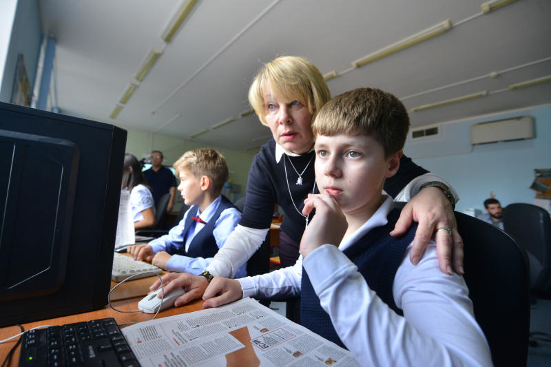 Школы Москвы стремятся к тому, чтобы все уроки были уроками патриотизма. Фото: архив