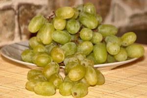 Виноград, по мнению испанцев, принесет удачу. Фото: pixabay.com