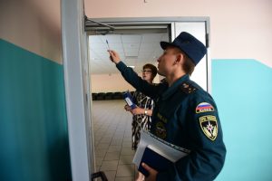 В состав инспекционных комиссий войдут сотрудники МЧС. Фото: Антон Гердо