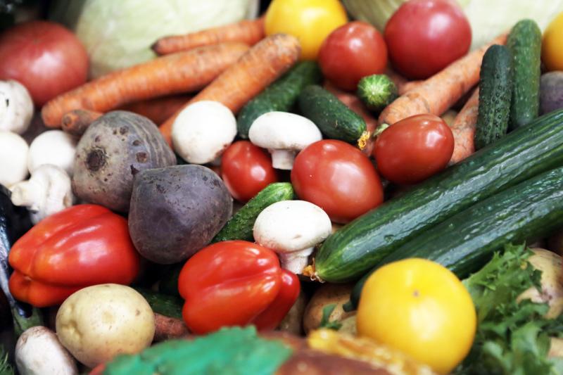 Овощи для питания учеников предложили выращивать на территории школ Новой Москвы