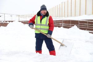 Весна будет не скоро: до десяти сантиметров снега выпадет в Москве за два дня