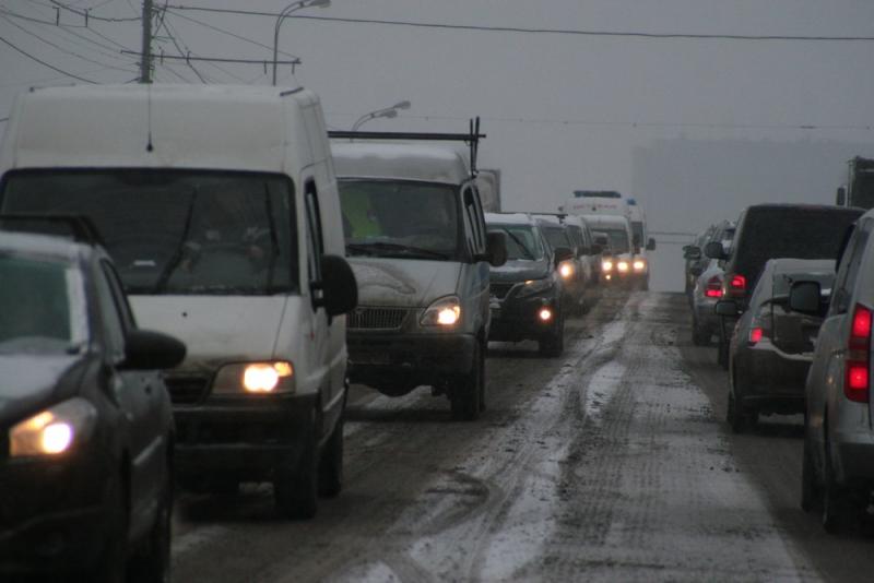 ЦОДД призывает водителей отказаться от использования личного автомобиля. Фото: "Вечерняя Москва"