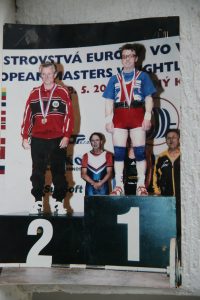 В 2005 году в Словакии Валентин Титов взял золото на чемпионате Европы по двоеборью