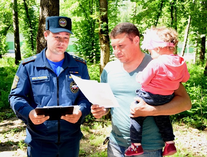 В Новой Москве прошел очередной профилактический рейд по соблюдению правил пожарной безопасности в лесопарковых зонах