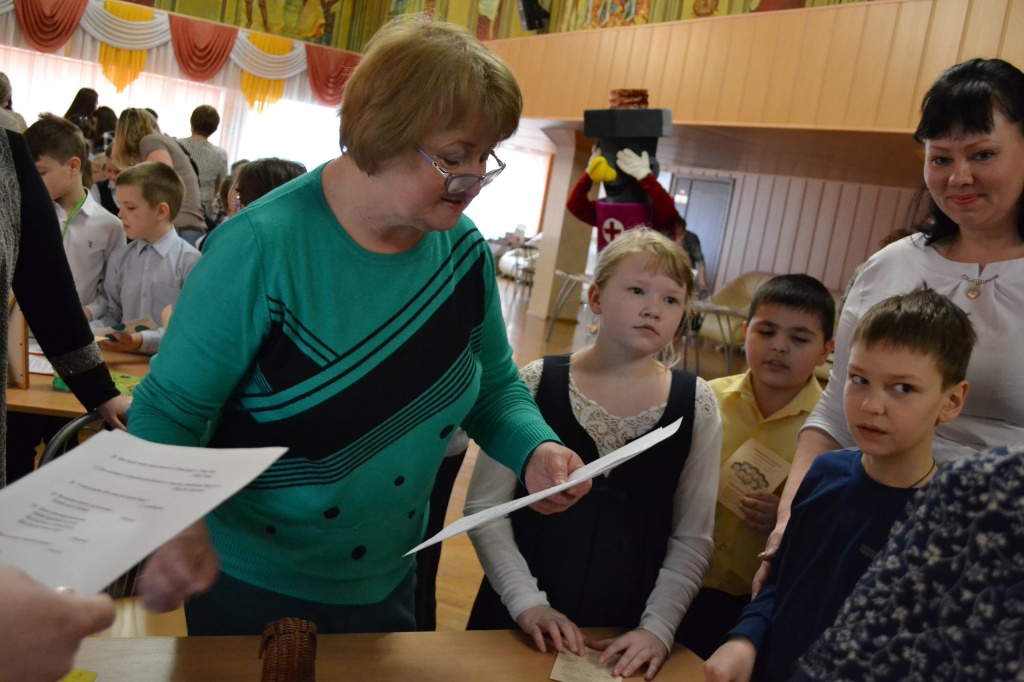 Школьников пригласили в страну Простоканикулово