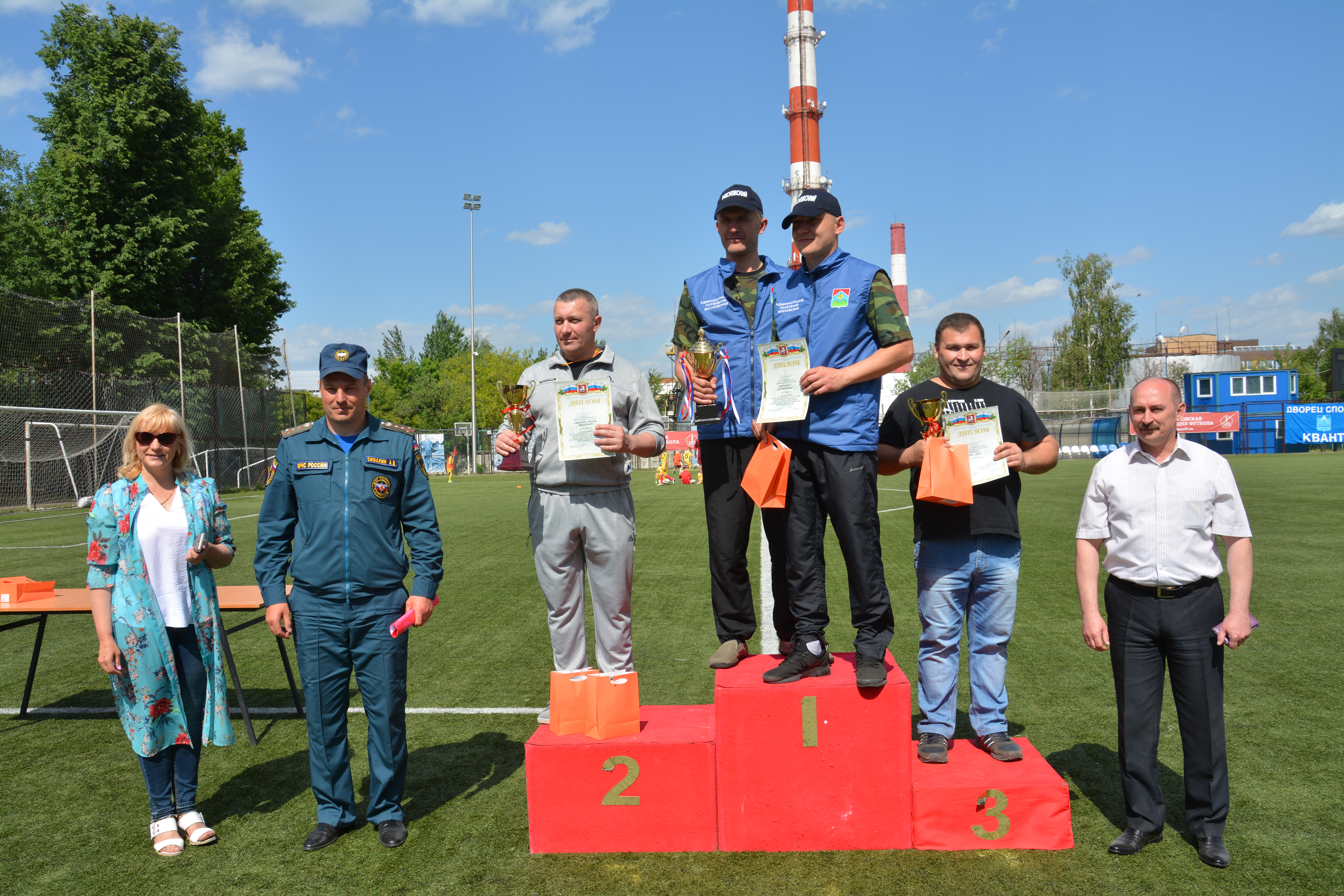 В Новой Москве прошли соревнования нештатных аварийно-спасательных формирований