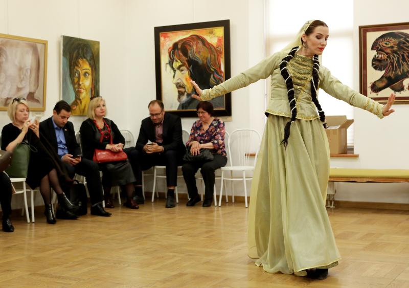 Выставку русских народных костюмов откроют в Щапове