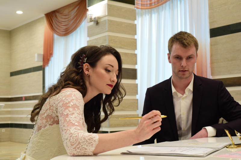 Более 220 пар поженились в Троицке с начала 2018 года