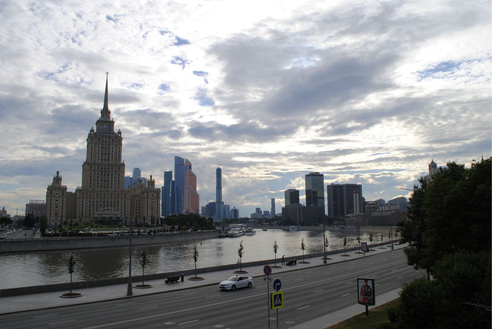 На неделе в Москве ожидается неустойчивая погода. Фото: Василя Махиянова, «Вечерняя Москва»